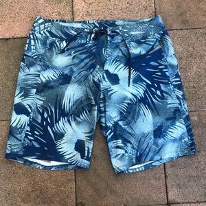 Lululemon Live In Practice Board Shorts Size 33